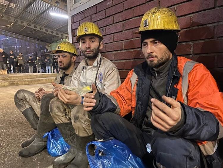 Üzülmez'de Yeni Pano Kurban Ve Dualarla Açıldı