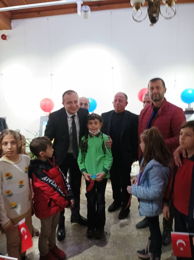 Yeniden Refah Partisinden Çocuğun Gözünden Zonguldak Sergisini Ziyaret