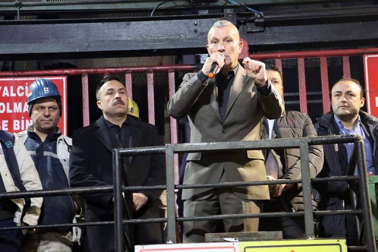 Gmis Genel Teşkilatlandırma Ve Eğitim Sekreteri Tayfun Demir Maden İşcilerini Bilgilendirdi