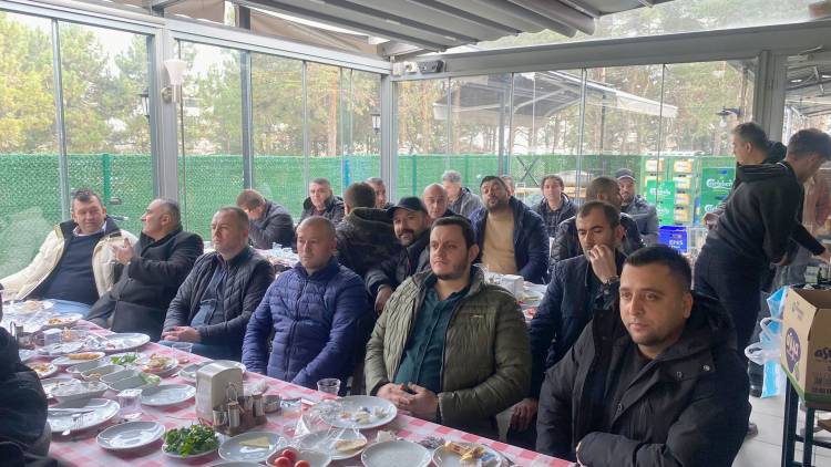 Gmis'in 4 Şubat'ta Gerçekleştirilecek Genel Kurulu Öncesinde Karadon Bölgesi Delegeleri, Birlik-Dayanışma Toplantısı Düzenledi